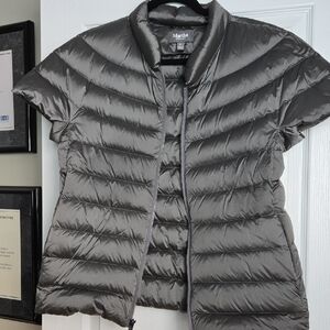 Martha Stewart Women’s Quilted Down Cap Sleeved Puffer Vest, Gunmetal Grey, M